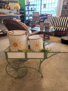 A variety of home decor items can be found at a Habitat ReStore